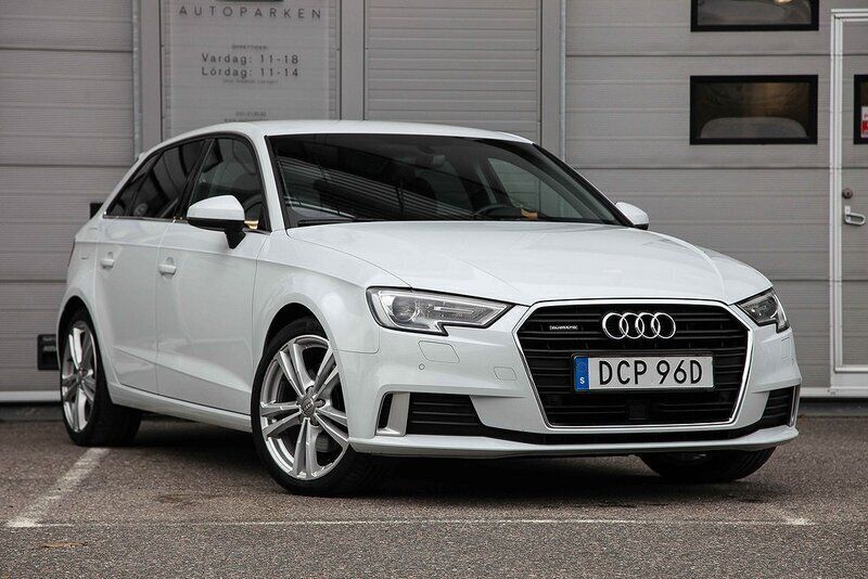 Vit Begagnad 2019 Audi A3 Sportback Sport Halvkombi | 229 000 kr - Bild 1/4