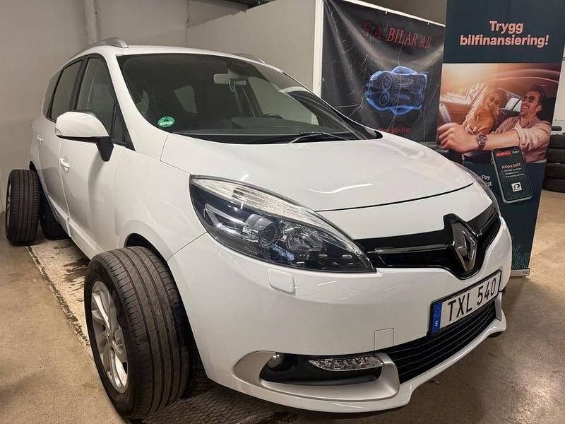 Vit Begagnad 2014 Renault Grand Scénic III Minibuss | 74 800 kr (Marknadspris) - Bild 1/4