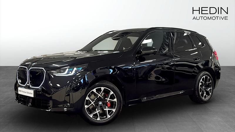 Svart (black) Begagnad 2025 BMW X3 Comfort Edition SUV | 778 700 kr (Marknadspris) - Bild 1/4