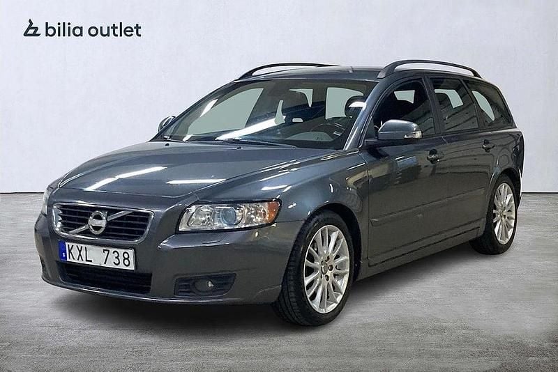 Grå Begagnad 2010 Volvo V50 Kombi | 39 900 kr (Bra pris) - Bild 1/4