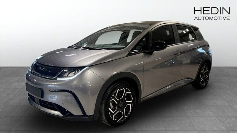 Grå (grey) Begagnad 2023 BYD Dolphin Comfort Halvkombi | 389 900 kr - Bild 1/4