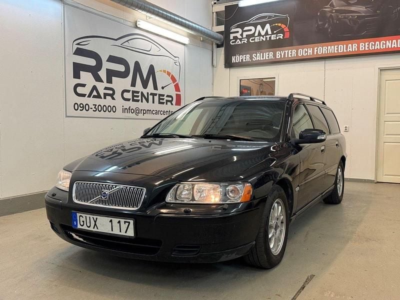 Svart Begagnad 2007 Volvo V70 Kinetic Kombi | 37 900 kr (Marknadspris) - Bild 1/4