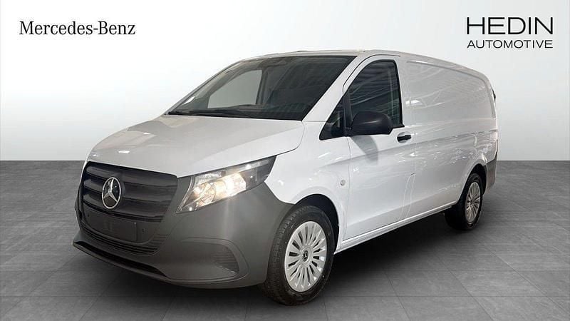 Vit (white) Ny 2024 Mercedes Vito Minibuss | 619 600 kr (Dyr) - Bild 1/4