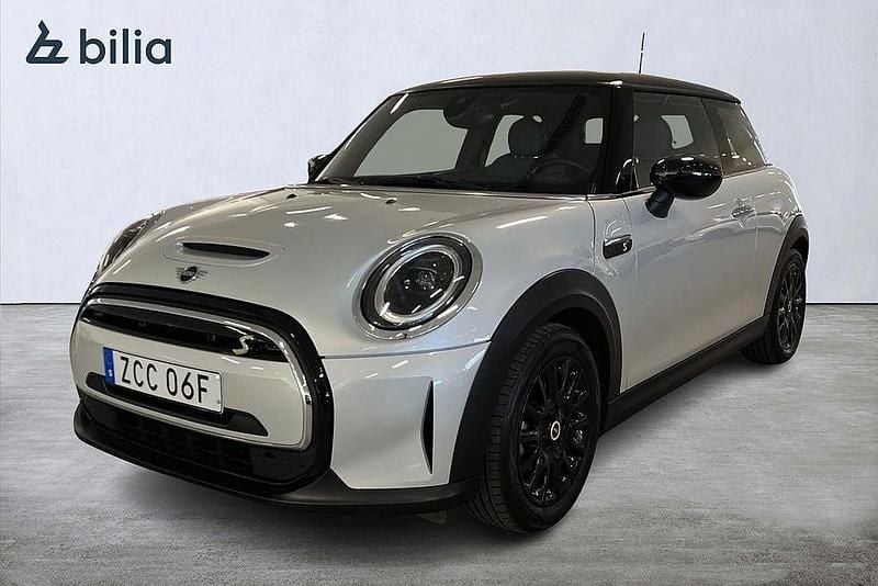Silver Begagnad 2022 Mini Cooper SE Classic Halvkombi | 209 900 kr (Marknadspris) - Bild 1/4