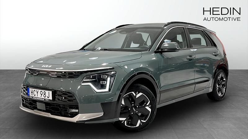 Grön (green) Begagnad 2022 Kia e-Niro SUV | 299 900 kr (Lite dyr) - Bild 1/4