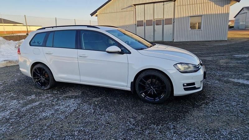 Begagnad VW Golf VII 105 HK (77 kW) 2015 Vit Kombi