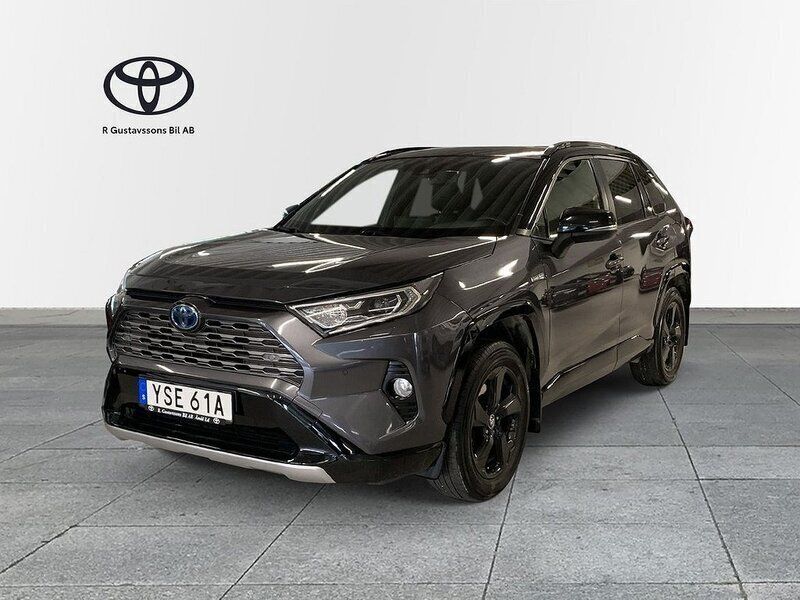 Grå Begagnad 2019 Toyota RAV4 Hybrid Style SUV | 279 900 kr (Marknadspris) - Bild 1/3