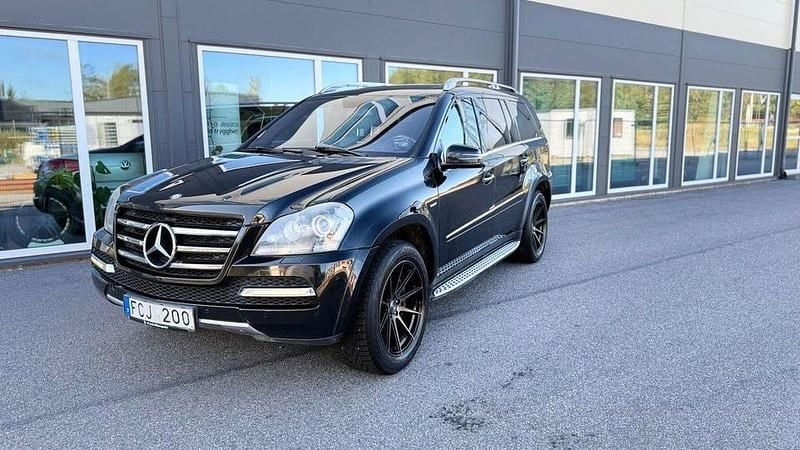 Begagnad Mercedes GL350 266 HK (195 kW) 2012 Svart SUV