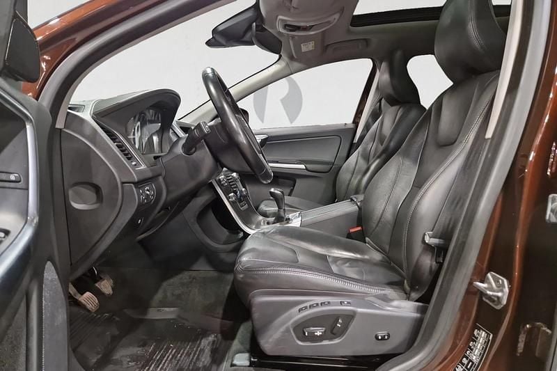 Begagnad Volvo XC60 Summum 190 HK (139 kW) 2015 Brun SUV