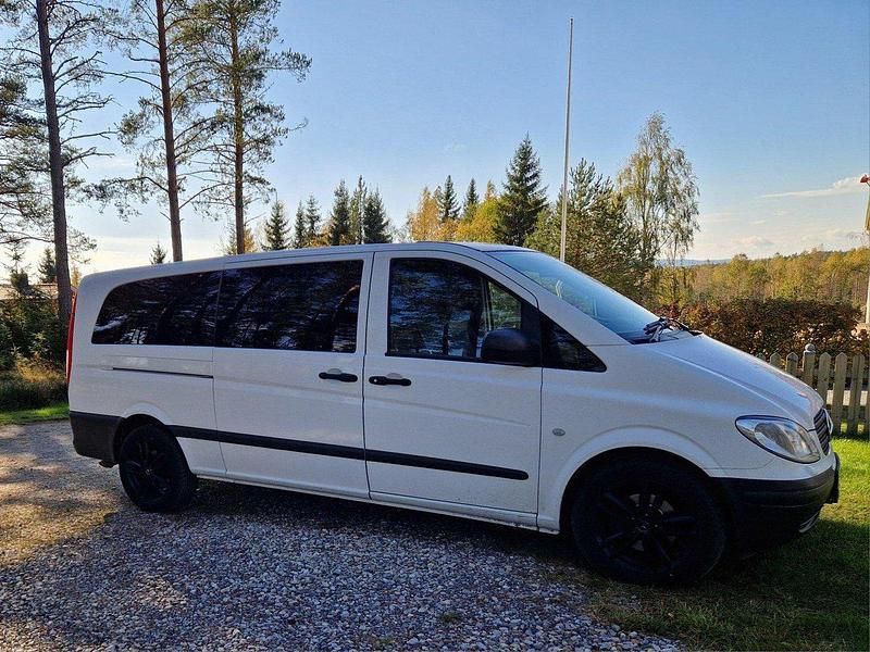 Vit Begagnad 2010 Mercedes Vito Minibuss | 89 000 kr - Bild 1/4