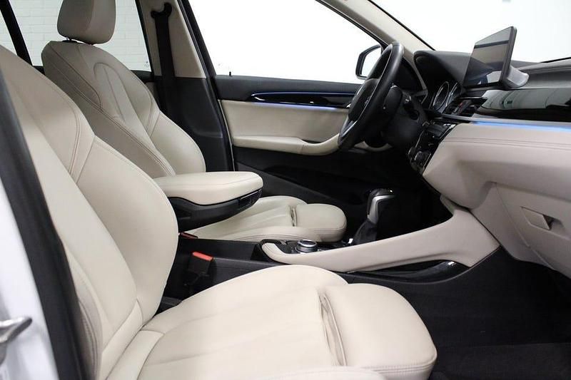 Begagnad BMW X1 Sport Line 220 HK (161 kW) 2022 Vit SUV