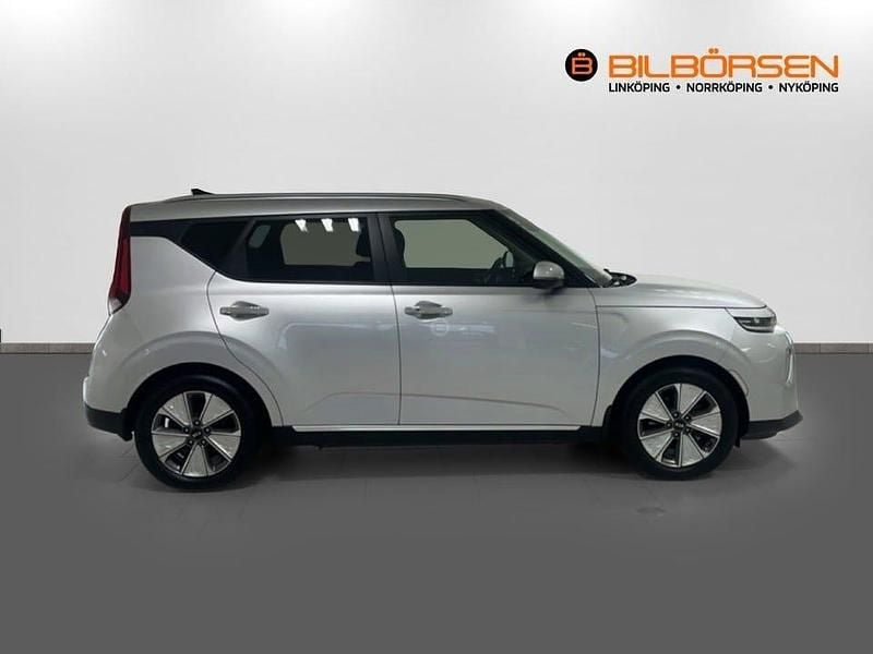 Begagnad Kia Soul EV Advance 150 kW (204 HK) 2019 /kcs/ sparkling silver m SUV