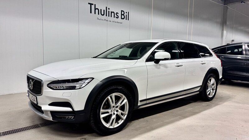 Vit Begagnad 2017 Volvo V90 CC Business Edition Kombi | 269 900 kr (Marknadspris) - Bild 1/4