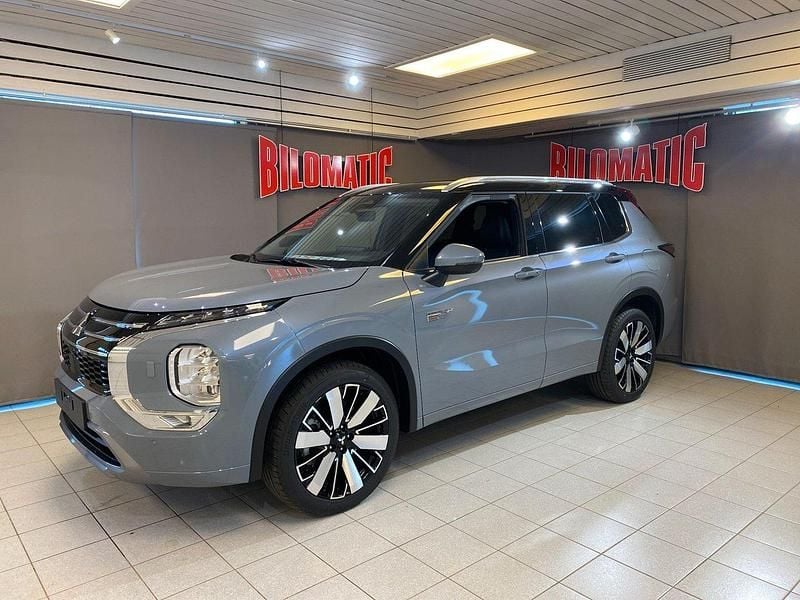 Grå Ny 2025 Mitsubishi Outlander P-HEV Edition SUV | 609 800 kr (Dyr) - Bild 1/4