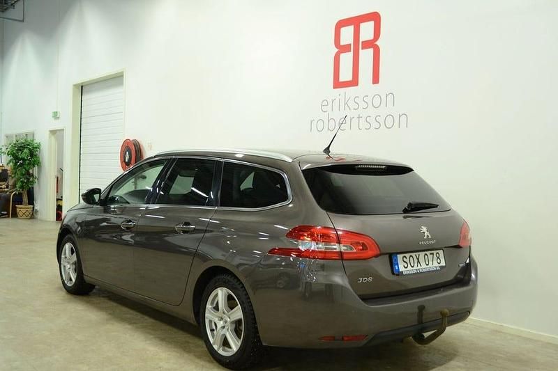 Begagnad Peugeot 308 SW Allure 120 HK (88 kW) 2014 Grå Kombi