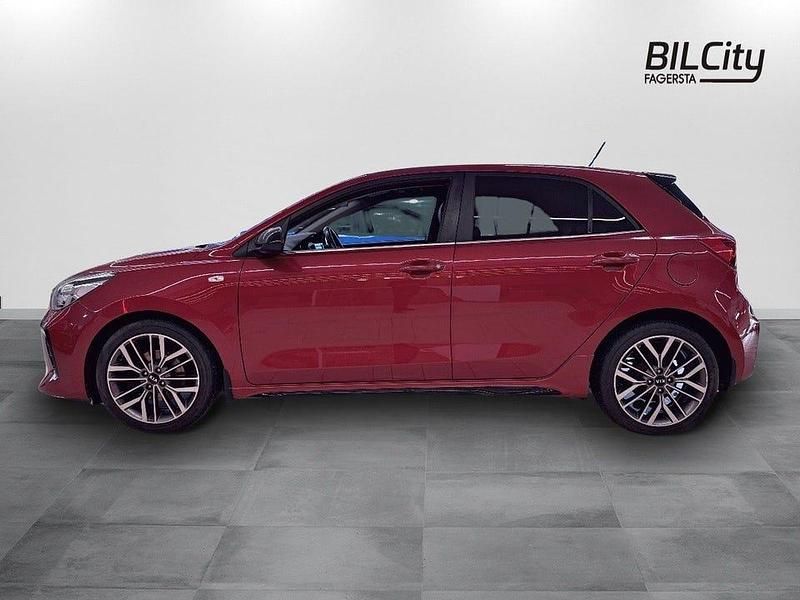 Begagnad Kia Rio GT-Line 120 HK (88 kW) 2018 Röd Halvkombi