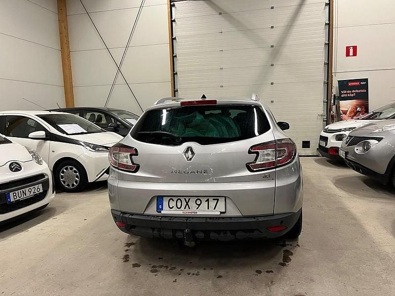 Begagnad Renault Mégane GrandTour LIMITED 110 HK (80 kW) 2015 Silver Kombi