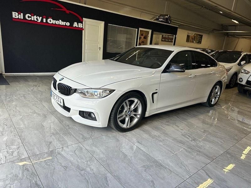 Vit Begagnad 2015 BMW 420 Gran Coupé M Sport Sportkupé | 164 900 kr (Marknadspris) - Bild 1/4