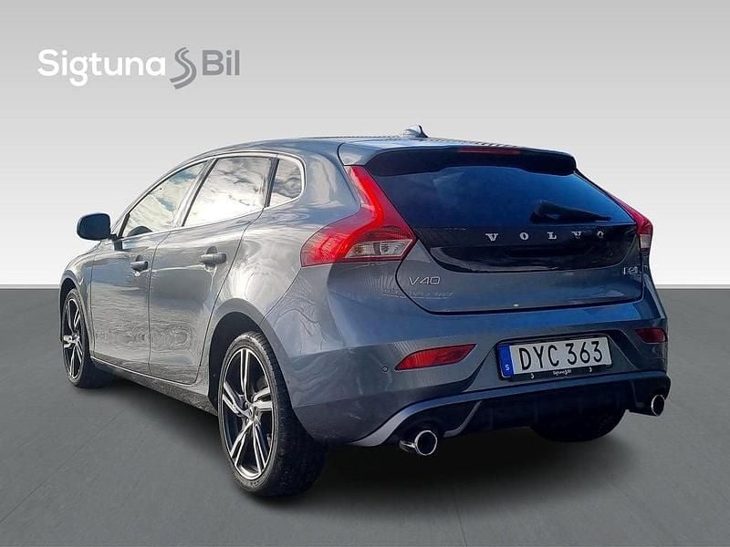 Begagnad Volvo V40 R-Design 120 HK (88 kW) 2016 Grå Halvkombi