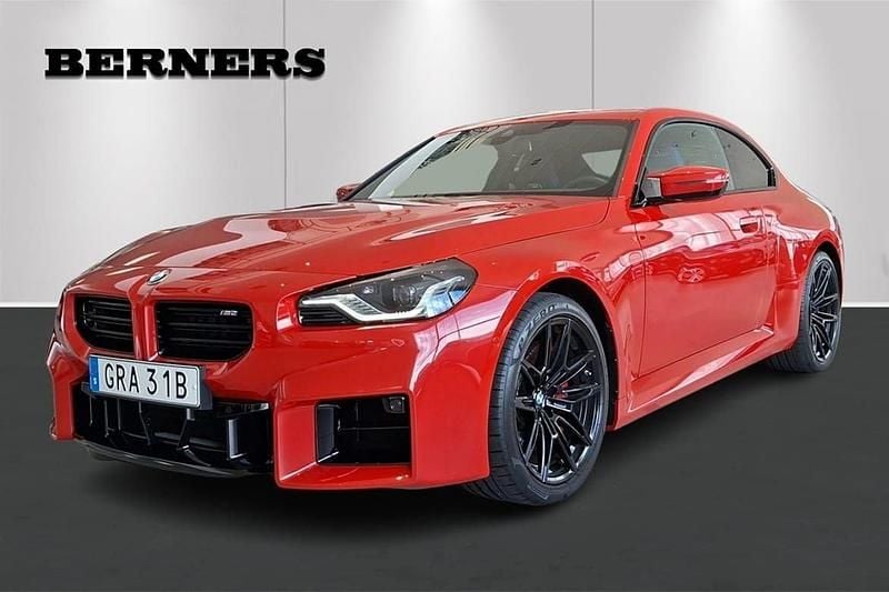 Röd Begagnad 2023 BMW M2 Shadowline Sportkupé | 698 900 kr (Superpris) - Bild 1/4