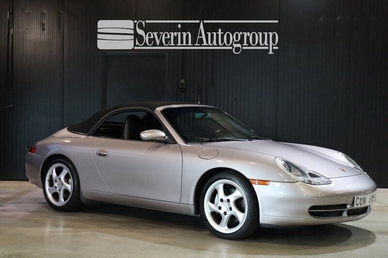 Grå Begagnad 2001 Porsche 911 Carrera 4 Cabriolet Cab | 329 000 kr - Bild 1/1