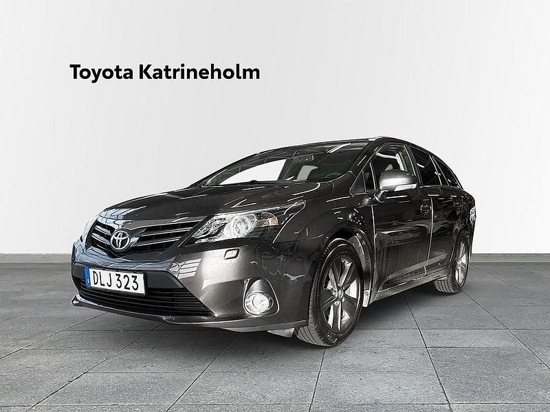 Mörkgrå Begagnad 2014 Toyota Avensis Edition Kombi | 121 900 kr (Marknadspris) - Bild 1/4