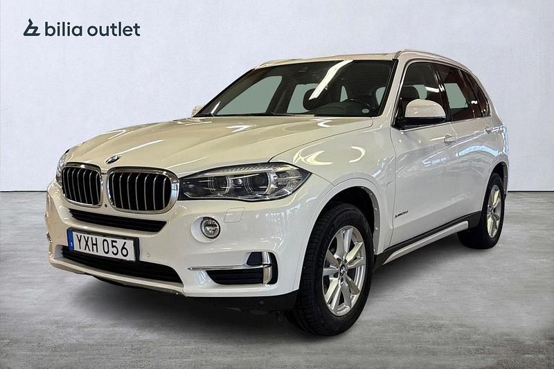 Vit Begagnad 2017 BMW X5 SUV | 269 900 kr (Marknadspris) - Bild 1/3