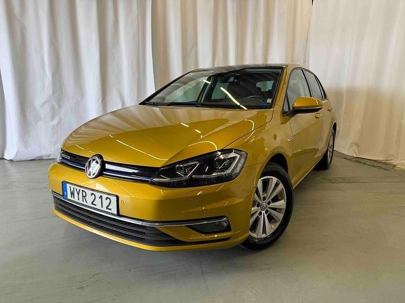 Gul Begagnad 2018 VW Golf VII | 114 900 kr (Bra pris) - Bild 1/4