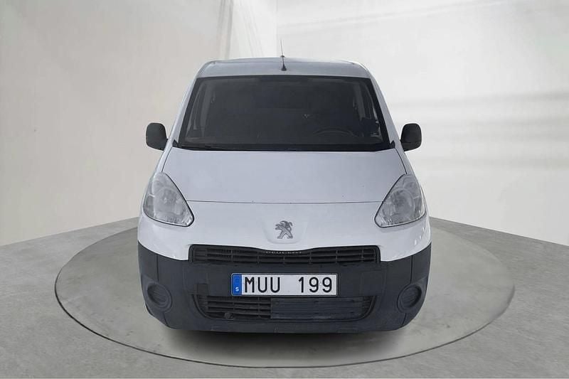 Begagnad Peugeot Partner 90 HK (66 kW) 2013 Vit