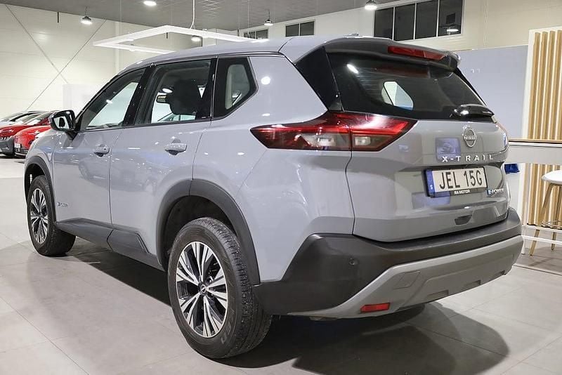 Begagnad Nissan X-Trail Acenta 204 HK (150 kW) 2022 Ljusgrå SUV