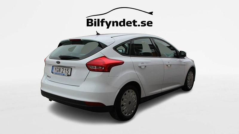 Begagnad Ford Focus 106 HK (77 kW) 2016 Vit Halvkombi
