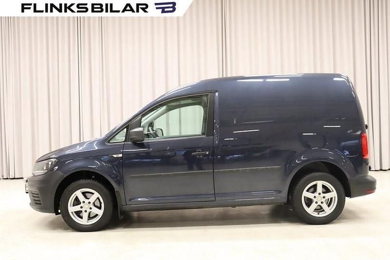 Blå Begagnad 2020 VW Caddy Minibuss | 189 700 kr (Lite dyr) - Bild 1/4