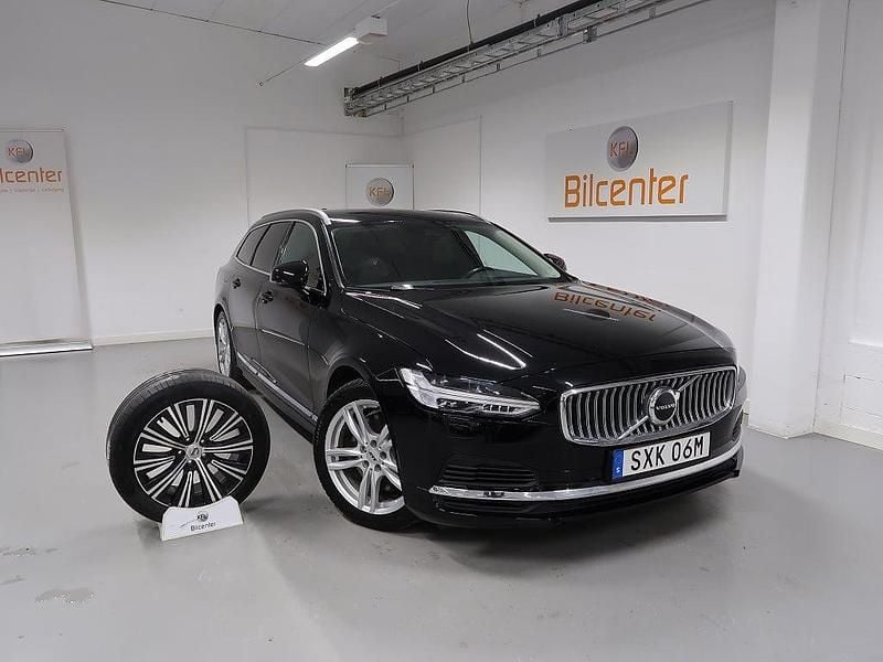 Svart Begagnad 2021 Volvo V90 Kombi | 289 900 kr (Superpris) - Bild 1/3