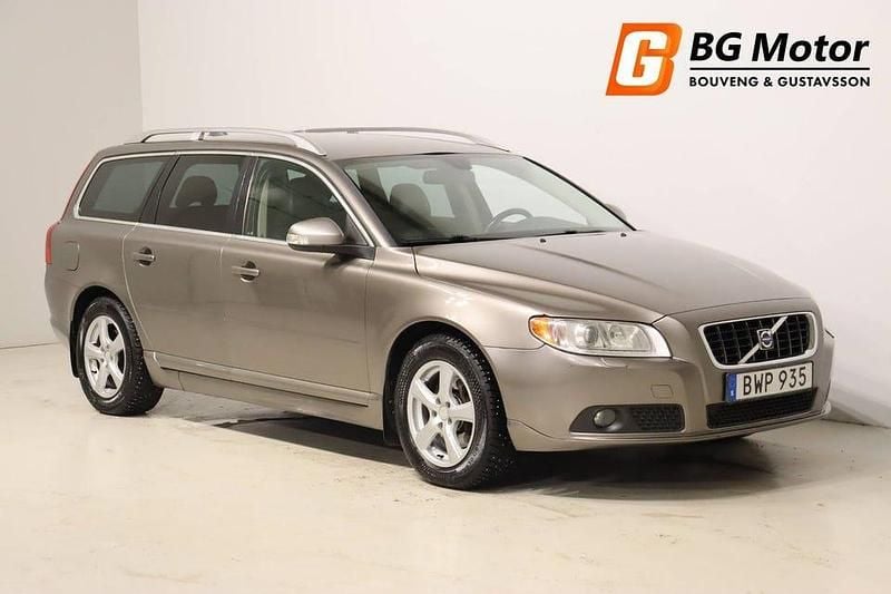 Grå Begagnad 2007 Volvo V70 Summum Kombi | 69 900 kr (Marknadspris) - Bild 1/4