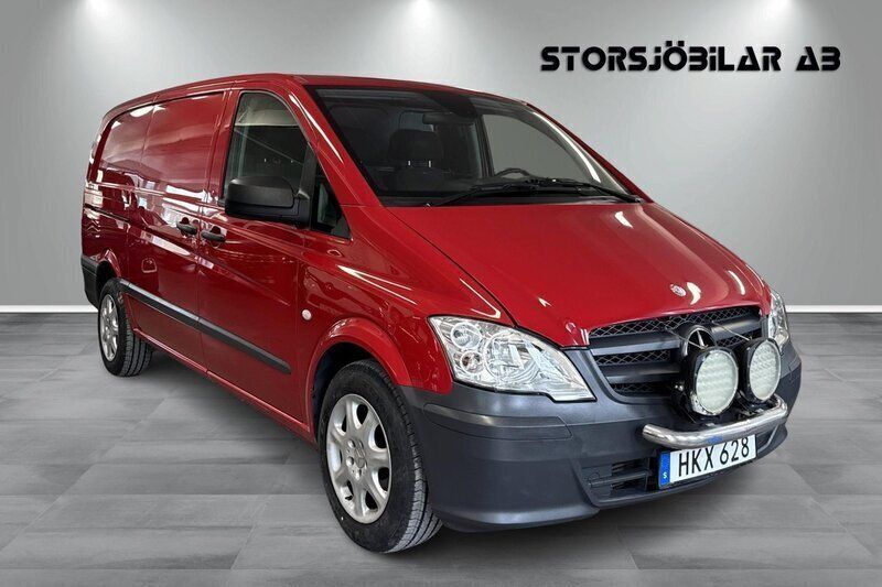 Röd Begagnad 2014 Mercedes Vito Minibuss | 79 000 kr (Marknadspris) - Bild 1/4