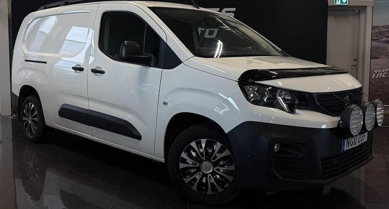 Vit Begagnad 2019 Peugeot Partner Van | 129 000 kr (Bra pris) - Bild 1/4