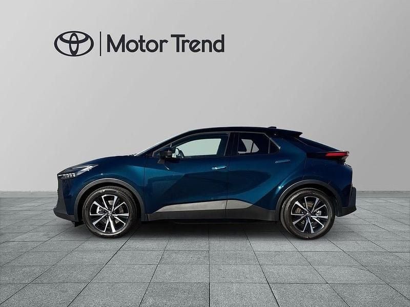 Begagnad Toyota C-HR Style 226 HK (166 kW) 2024 Blå SUV