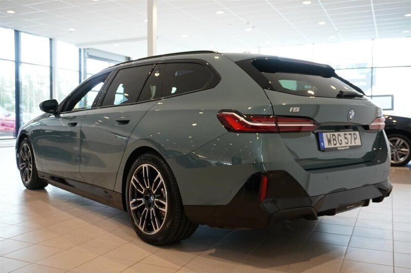 Begagnad BMW i5 M Sport 442 kW (601 HK) 2024 Okänd Sedan