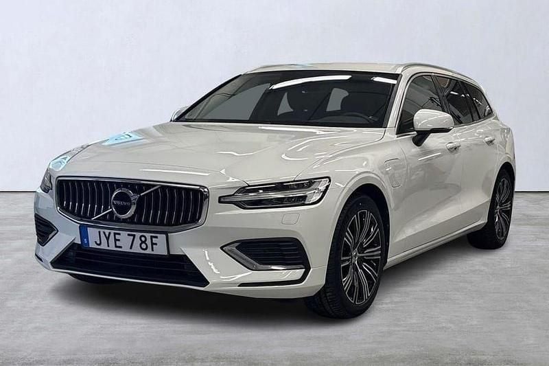 Vit Begagnad 2022 Volvo V60 Inscription Kombi | 309 000 kr (Bra pris) - Bild 1/4