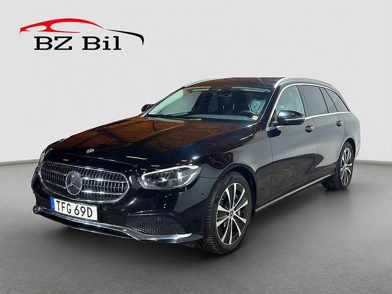 Svart Begagnad 2022 Mercedes E300 Avantgarde Kombi | 329 900 kr (Marknadspris) - Bild 1/4
