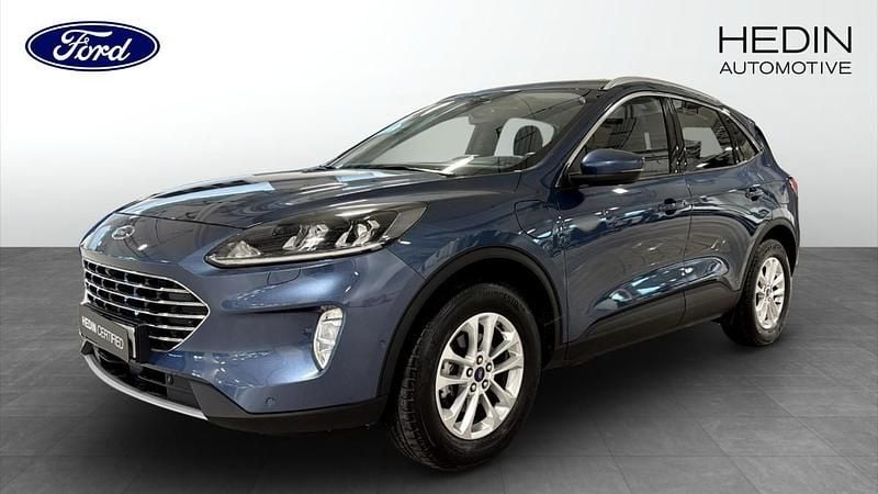 Blå (blue) Begagnad 2022 Ford Kuga Business Edition SUV | 259 900 kr (Marknadspris) - Bild 1/4