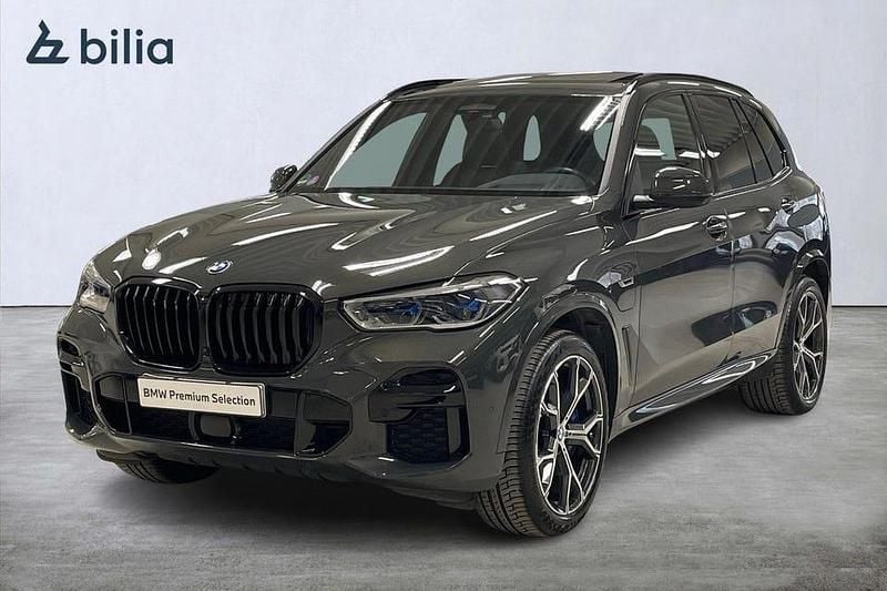 Dravit grey metallic Begagnad 2023 BMW X5 iPerformance SUV | 689 900 kr - Bild 1/4