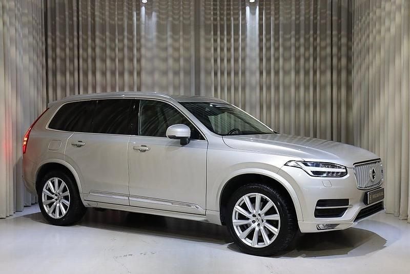 Begagnad Volvo XC90 Inscription 224 HK (164 kW) 2015 Ljusbrun SUV