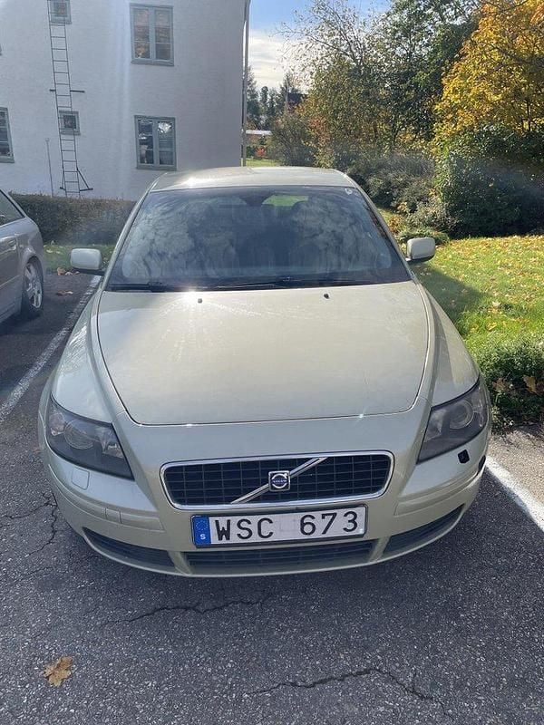 Begagnad Volvo S40 140 HK (102 kW) 2005 Grön Sedan