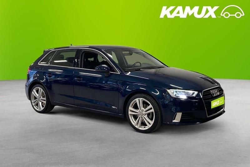 Blå Begagnad 2020 Audi A3 Sedan | 196 900 kr (Lite dyr) - Bild 1/3