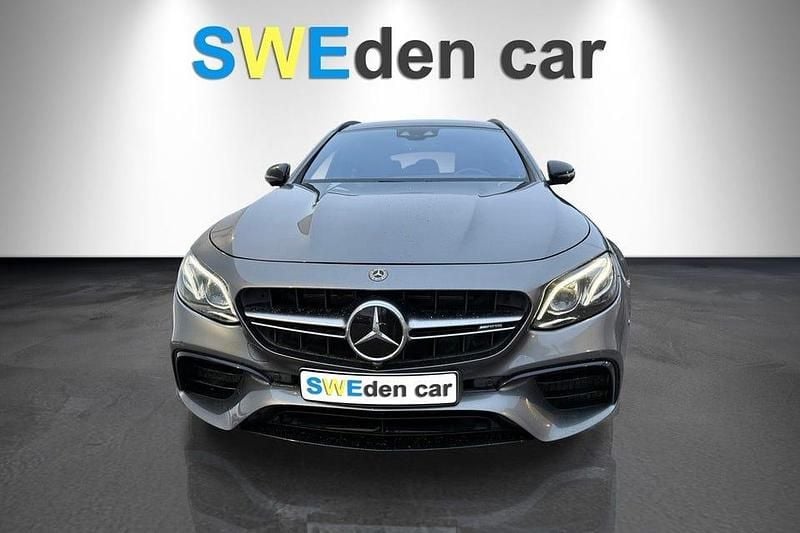 Begagnad Mercedes E63 AMG AMG 571 HK (419 kW) 2019 Grå