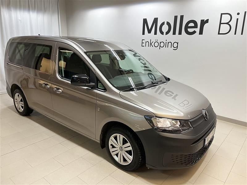 Mojave beige metallic Begagnad 2023 VW Caddy Maxi Minibuss | 349 000 kr (Lite dyr) - Bild 1/4