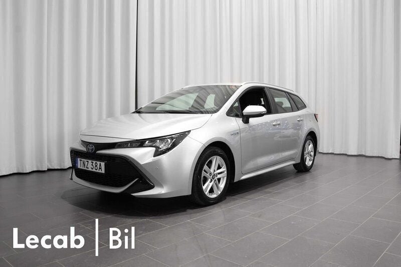 Silver Begagnad 2021 Toyota Corolla Kombi | 234 500 kr (Bra pris) - Bild 1/4