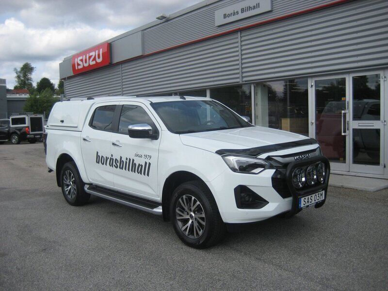 Vit (splash white) Begagnad 2024 Isuzu D-Max Pickup | 704 800 kr (Lite dyr) - Bild 1/4
