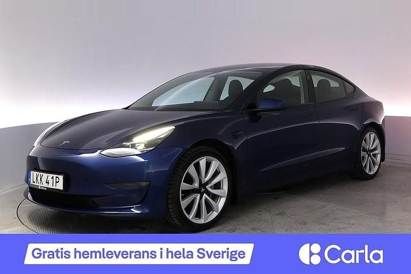Blå Begagnad 2021 Tesla Model 3 Long Range AWD Sedan | 274 900 kr (Marknadspris) - Bild 1/4